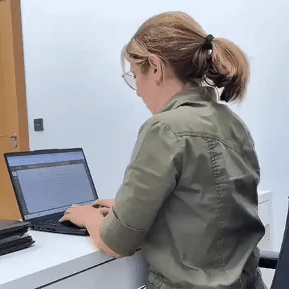 【本日23:59まで過去最大割引】NAGOMI™ 首・肩用マッサージ器